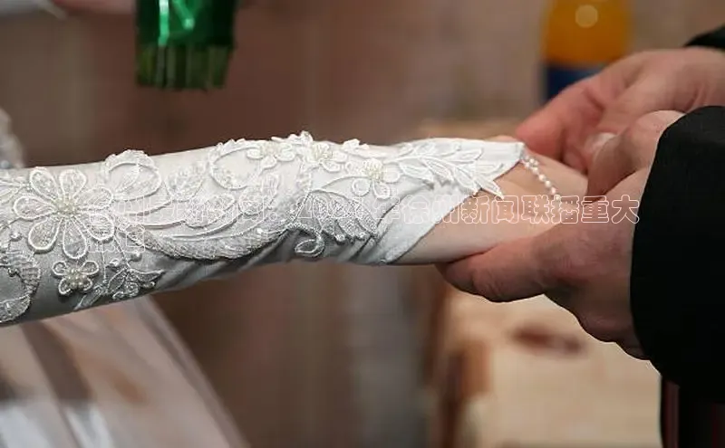 悟空体育官网网页版登录百度翻译徐州最新新闻：2024 年徐州新闻联播重大
报道